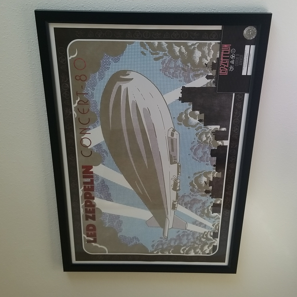 Concert 80 with blimp